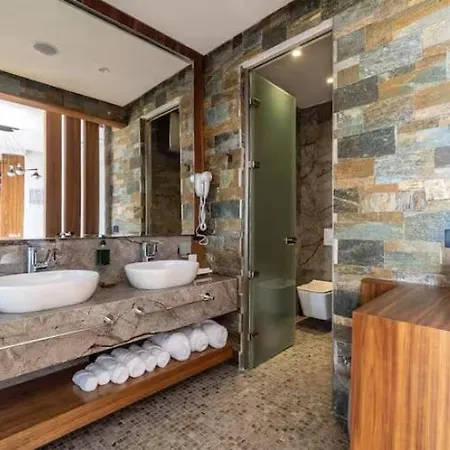Bliss Premium Jacuzzi By Cape Of Rodon Durrës