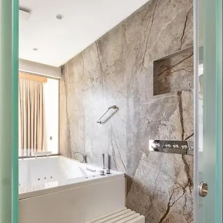 Bliss Premium Jacuzzi By Cape Of Rodon Lägenhet